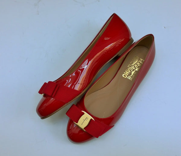 Ferragamo Varina Shoes in Red Patent Leather Flats Buckle Bow