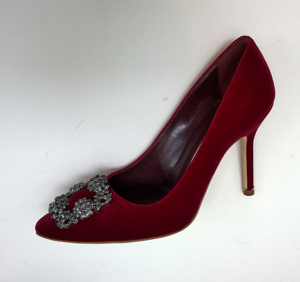 Manolo Blahnik Dark Red Velvet Hangisi 105 Heels Rhinestone Buckle Shoes Burgundy