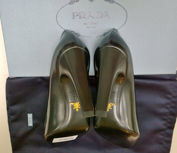 Prada Black Leather Pointy Heels New in Box