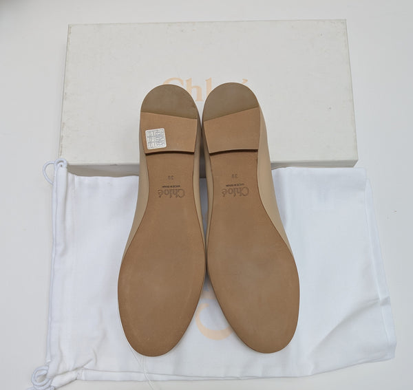Chloé Marcie Pale Beige Leather Flats with Gold Tone Details New in Box Shoes Delicate Nude