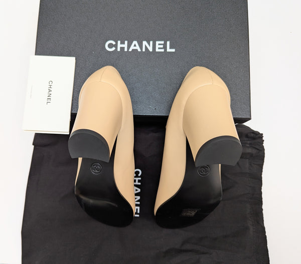 Chanel Mary Jane Heels Beige and Black Grosgrain Cap Toe New in Box