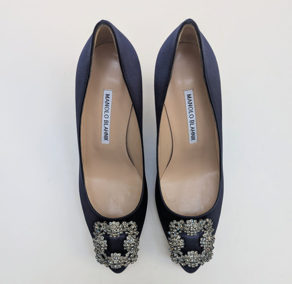 Manolo Blahnik Hangisi 70 Heels in Navy Satin with Dark Crystal Buckle New in Box Strass Shoes