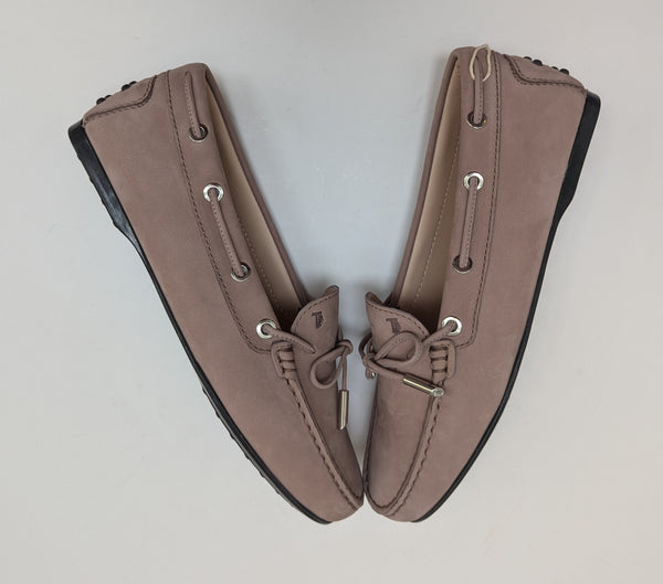 Tod's Dusty Pink Suede Loafers with Rubber Soles Gommino Flats New in Box Shoes