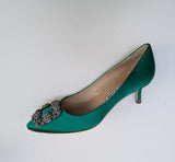 Manolo Blahnik Hangisi Heels 50 in Bright Green Satin New in Box Rhinestone Buckle Pumps