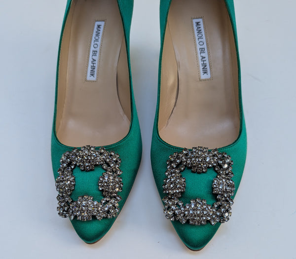 Manolo Blahnik Hangisi Heels 50 in Bright Green Satin New in Box Rhinestone Buckle Pumps