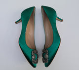 Manolo Blahnik Hangisi Heels 50 in Bright Green Satin New in Box Rhinestone Buckle Pumps