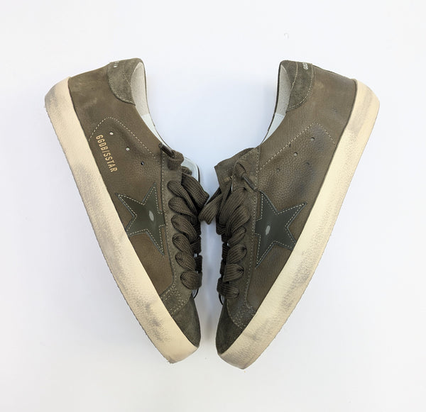 Golden Goose Super-Star Dark Green Distressed Suede-Trimmed Full-Grain Leather Sneakers New in Box