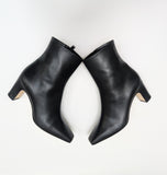 Manolo Blahnik Ofaralo 70 Black Leather Ankle Boots New in Box