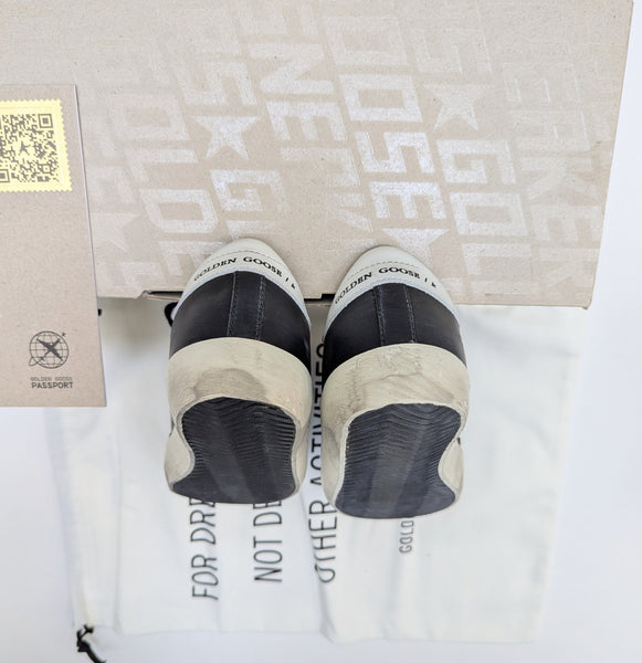 Golden Goose Super-Star Classic Sneakers in Black Leather with White Star New in Box