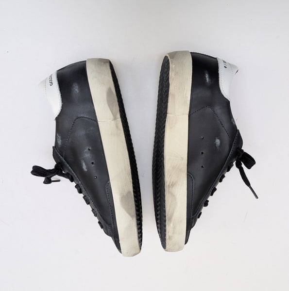 Golden Goose Super-Star Classic Sneakers in Black Leather with White Star New in Box