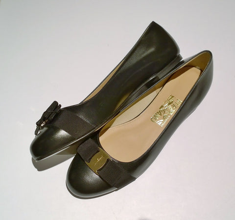Ferragamo Varina Black Leather Bow Flats New in Box Shoes C Width