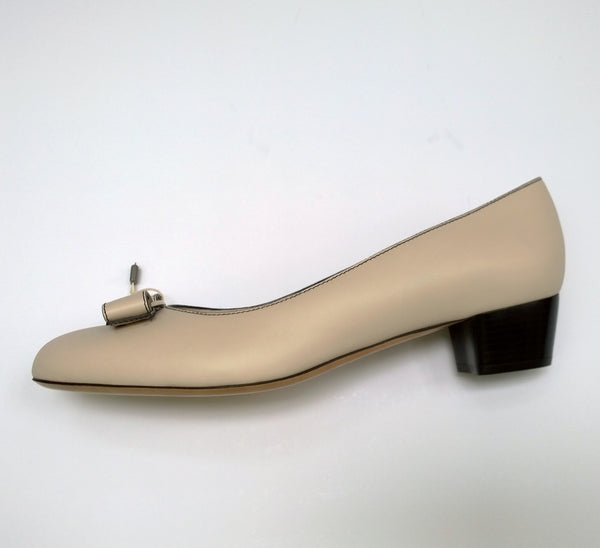 Ferragamo Vara Block Heels Bow Pumps New in Box Bone Leather C Width