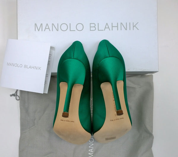 Manolo Blahnik Bright Green Satin 105 Hangisi Dark Strass Rhinestone Buckle Heels Emerald New in Box