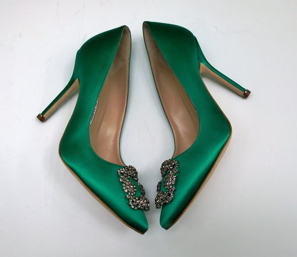 Manolo Blahnik Bright Green Satin 105 Hangisi Dark Strass Rhinestone Buckle Heels Emerald New in Box