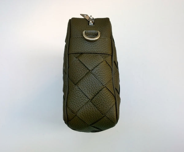 Bottega Veneta Borsa Leather Shoulder Bag in Dark Green New