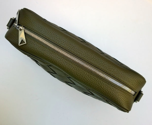 Bottega Veneta Borsa Leather Shoulder Bag in Dark Green New