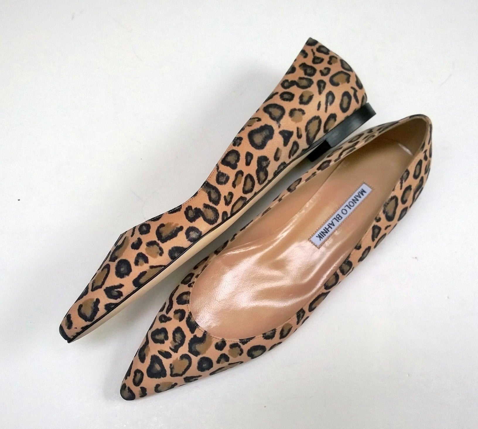 【美品】MANOLO BLAHNIK  BALLERIMU フラット レオパード 美品】MANOLO BLAHNIK BALLERIMU フラット レオパード - メルカリ