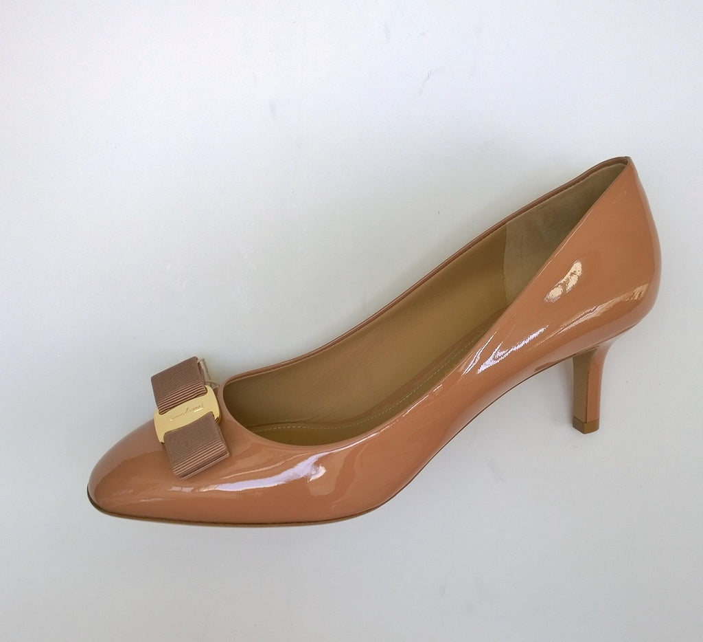 Ferragamo Erice 55 Carla New Blush Patent Bow Heels 10C – AvaMaria