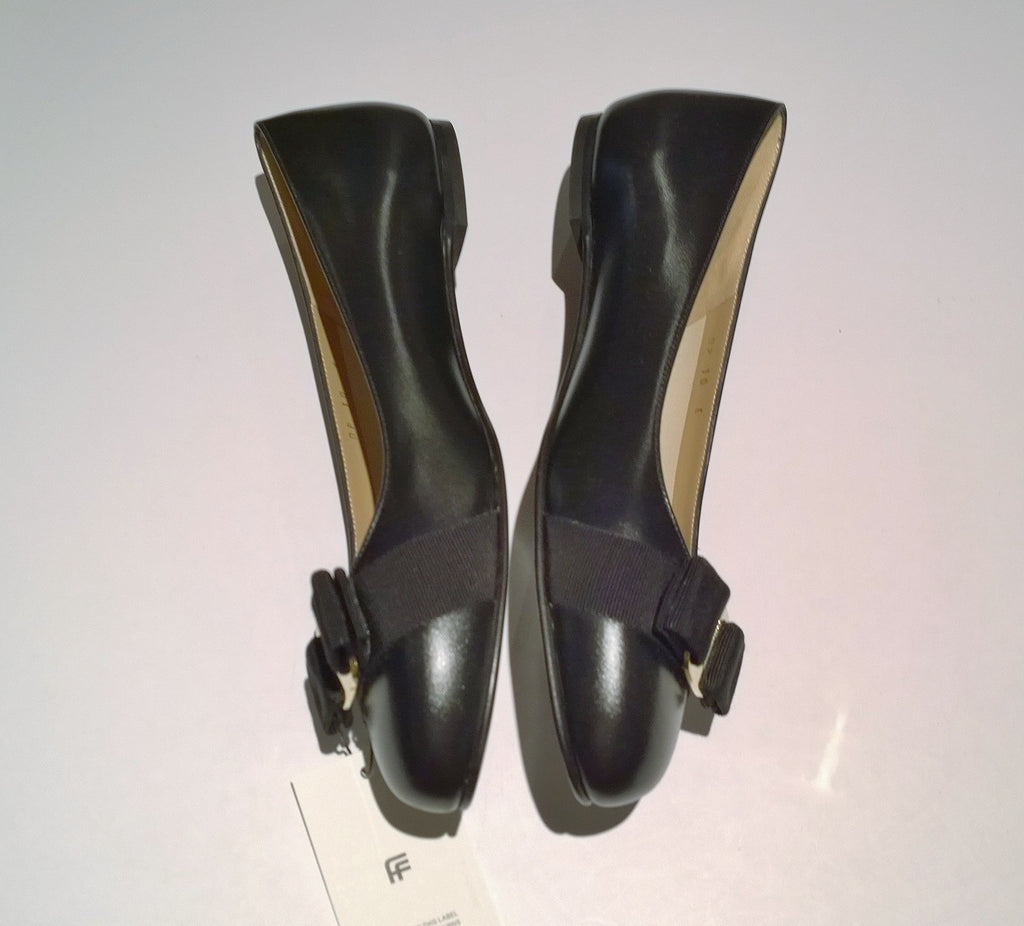 Ferragamo Varina Black Leather Bow Flats Shoes 10 C Width – AvaMaria
