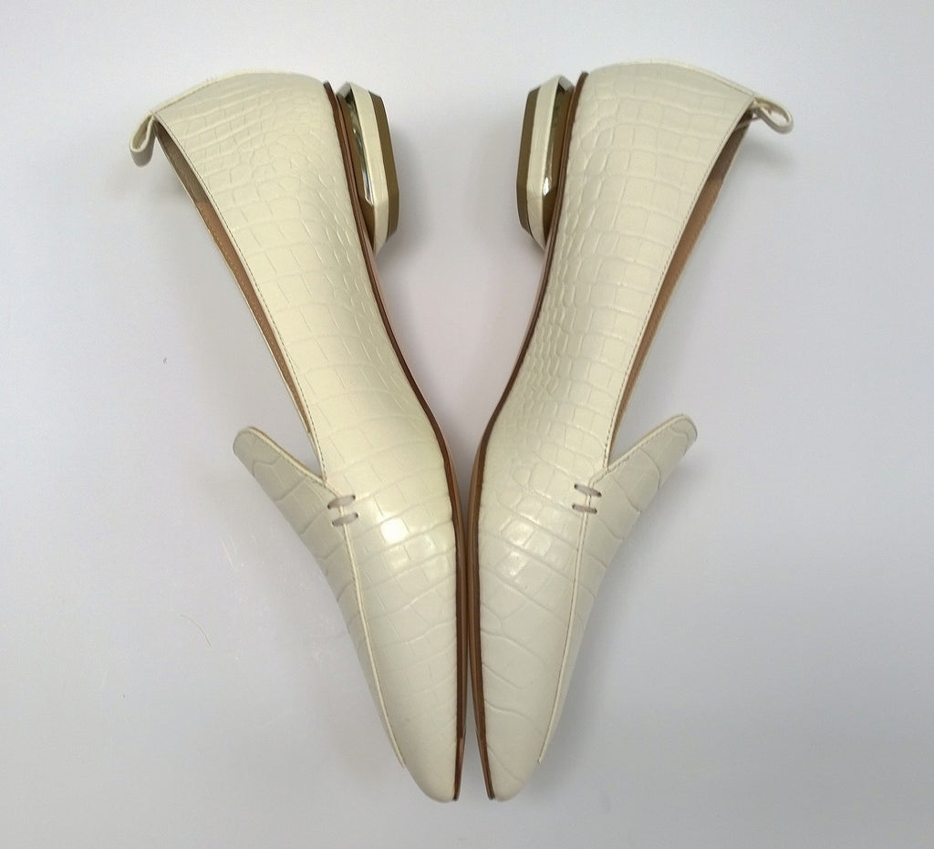 NICHOLAS KIRKWOOD Beya Loafers - white on Garmentory