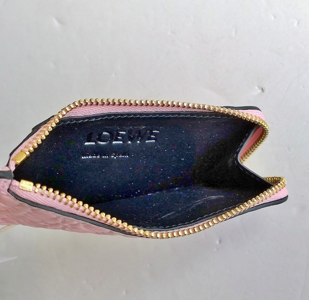 Anagram leather card holder