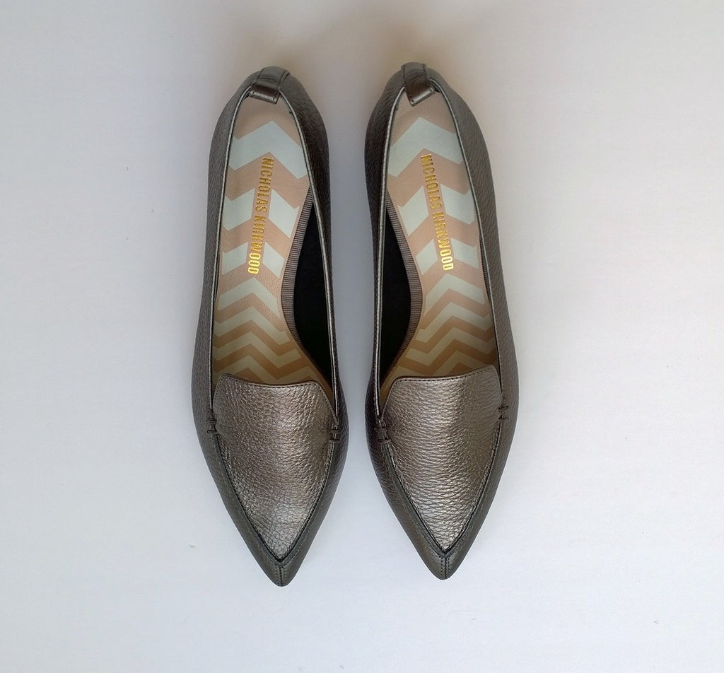 Nicholas Kirkwood Beya Metallic Leather Loafers in Natural