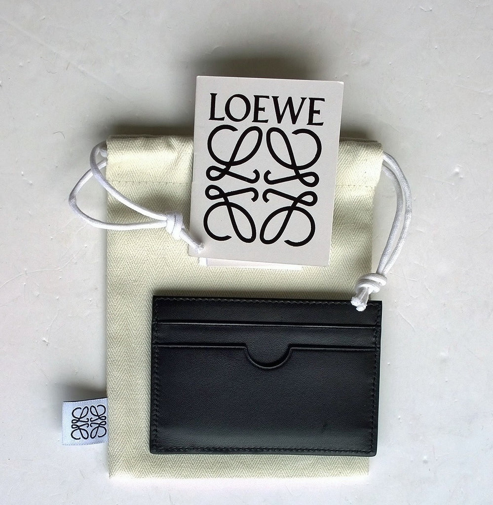 Loewe Leather Cardholder in Black Leather with Anagram Logo – AvaMaria