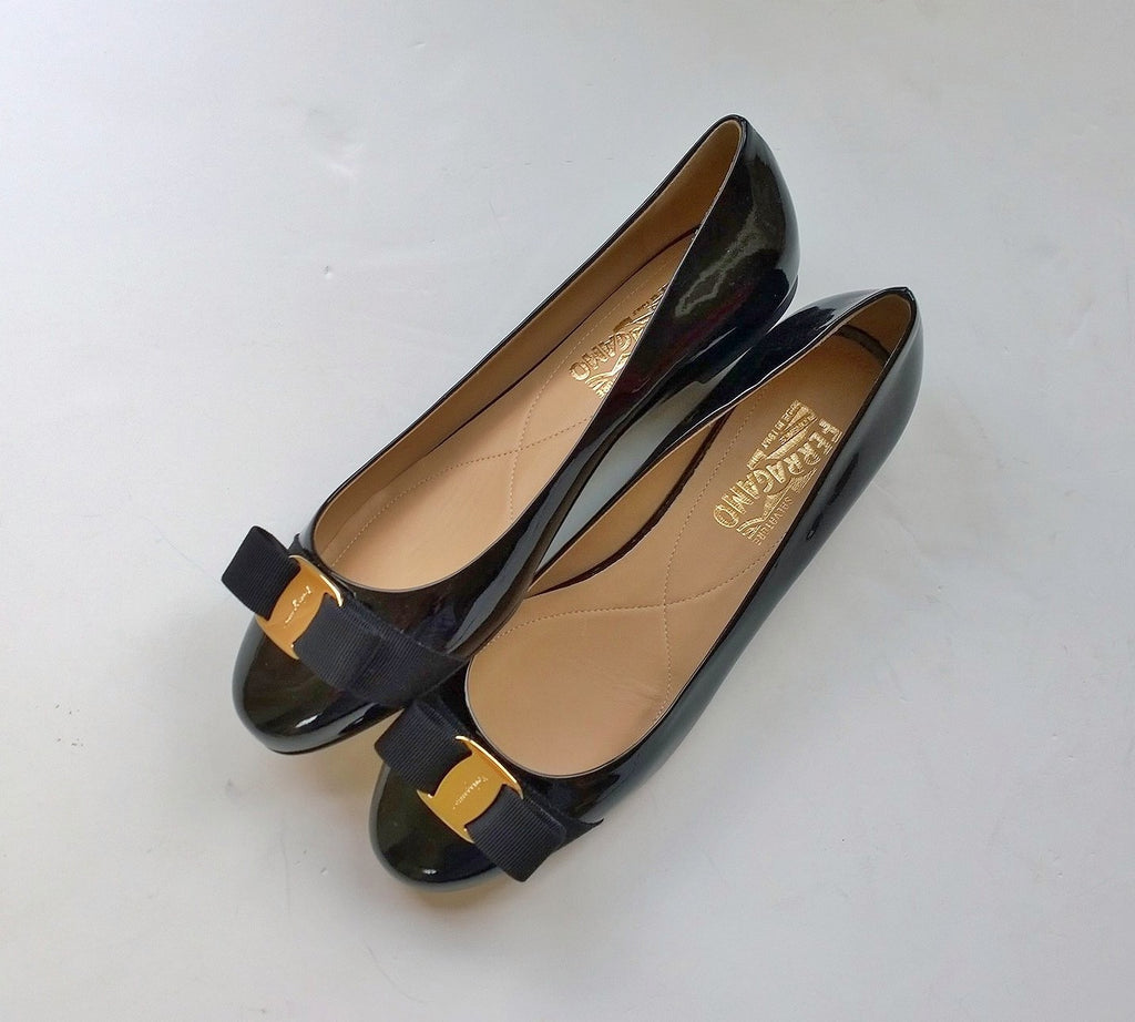 Ferragamo Varina Black Patent Flats new in box shoes bow flats – AvaMaria