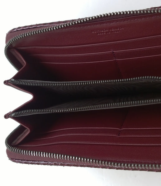 Bottega Veneta elaphe print leather wallet in purple plum