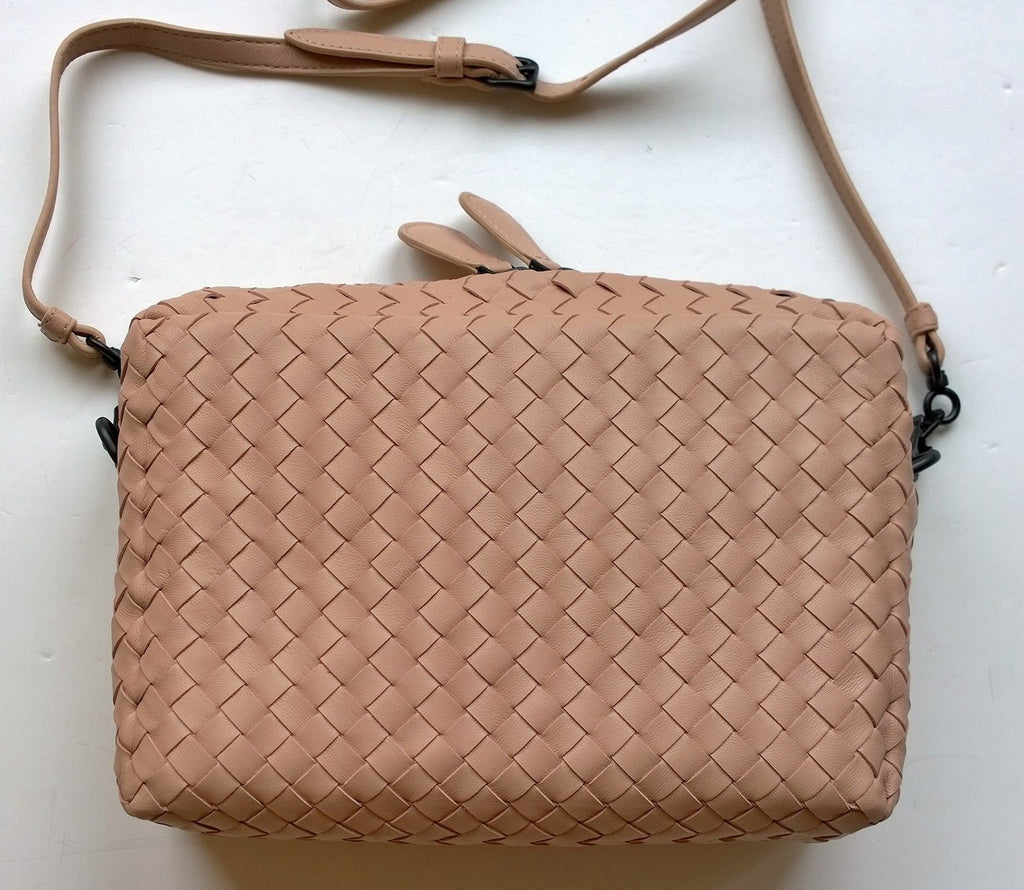 Beige Leather comfortable shoulder bag with strap | Valextra